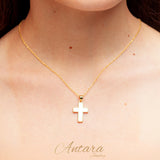 Collar cruz de concha nacar