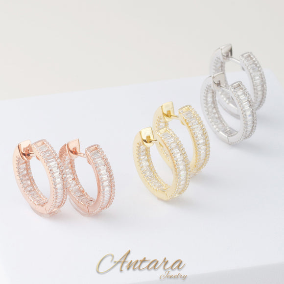 Aretes huggies de cristales