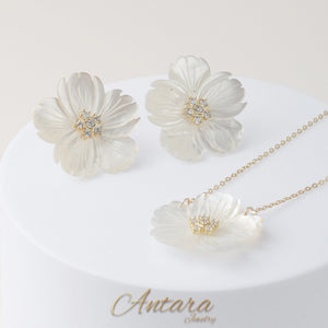 Set de flor con concha nácar