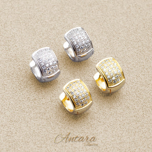 Aretes huggies de cristales