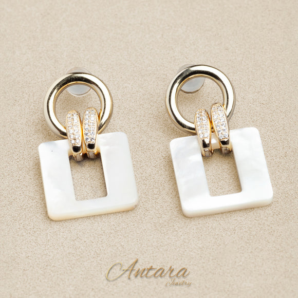 Aretes de plata y nácar