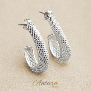 Aretes largos calados