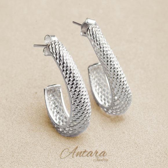 Aretes largos calados