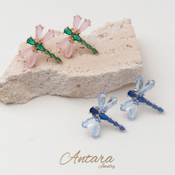 Aretes de libélula de cristales pegados