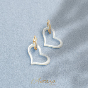 Aretes corazón de concha nácar