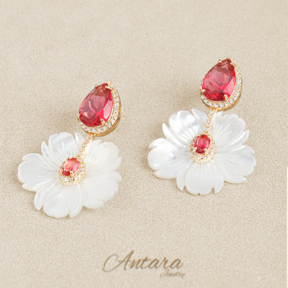 Aretes flor nácar y cristales