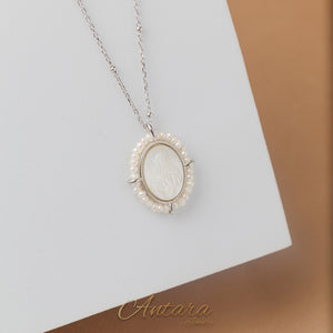 Collar Medalla de Virgen Divina Misericordia