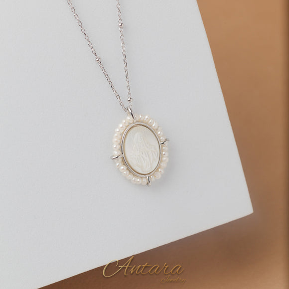 Collar Medalla de Virgen Divina Misericordia
