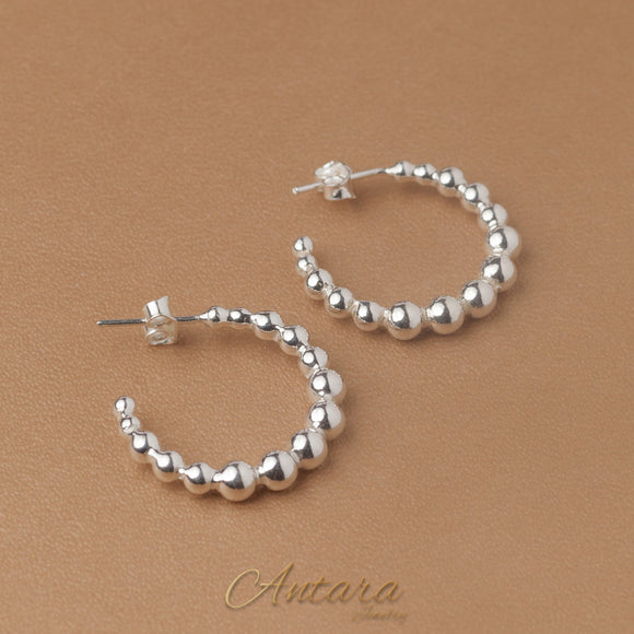 Aretes de bolas lisas