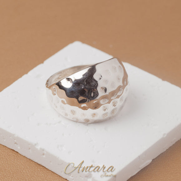 Anillo martillado