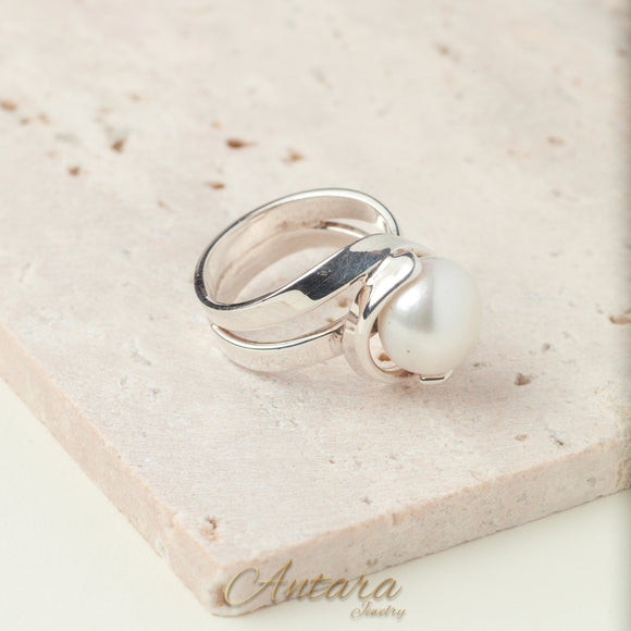 Anillo con perla cultivada